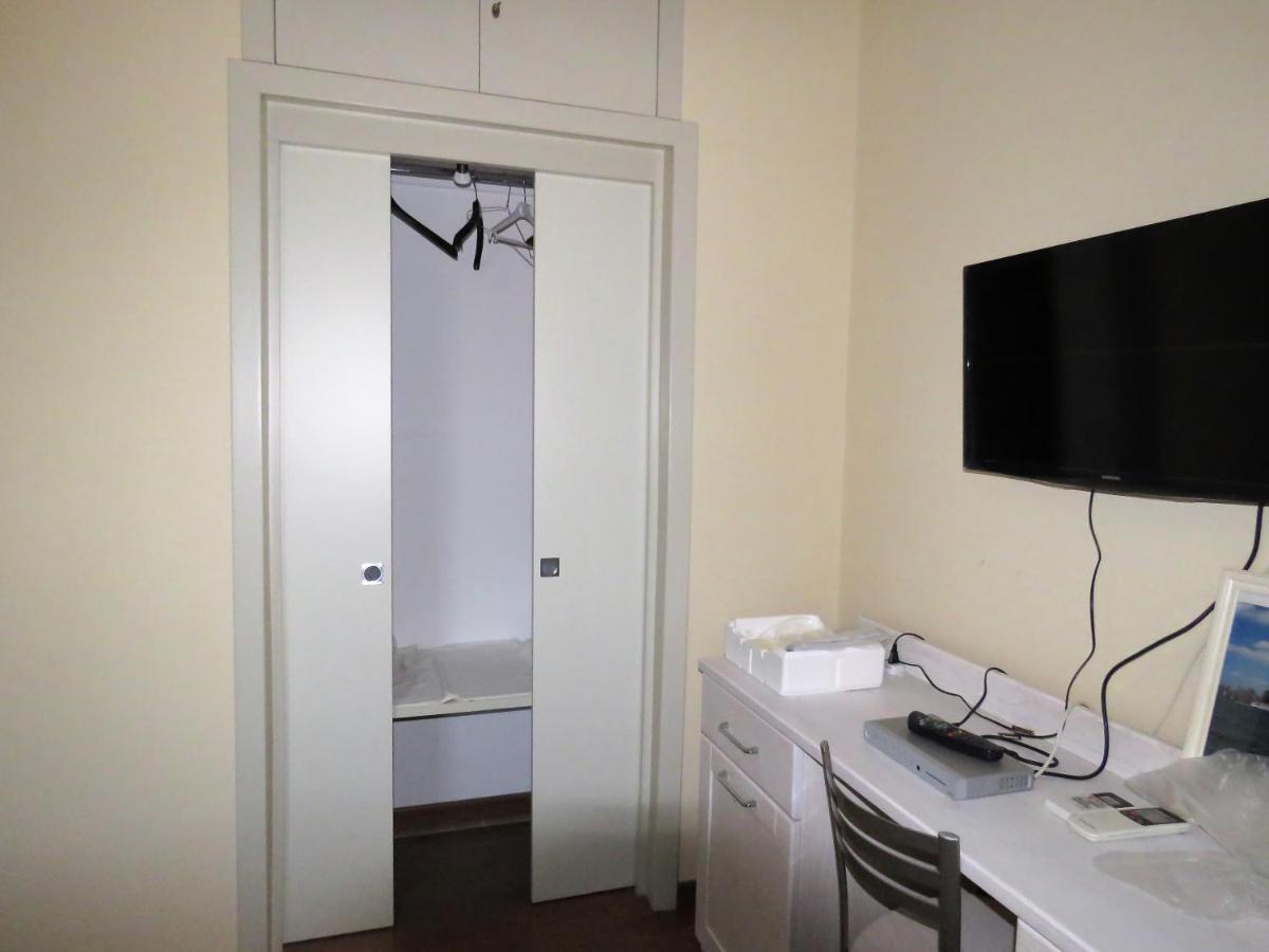 B&B Le Rose Del Tirreno ファレルナ エクステリア 写真