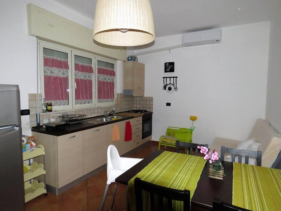 B&B Le Rose Del Tirreno ファレルナ エクステリア 写真